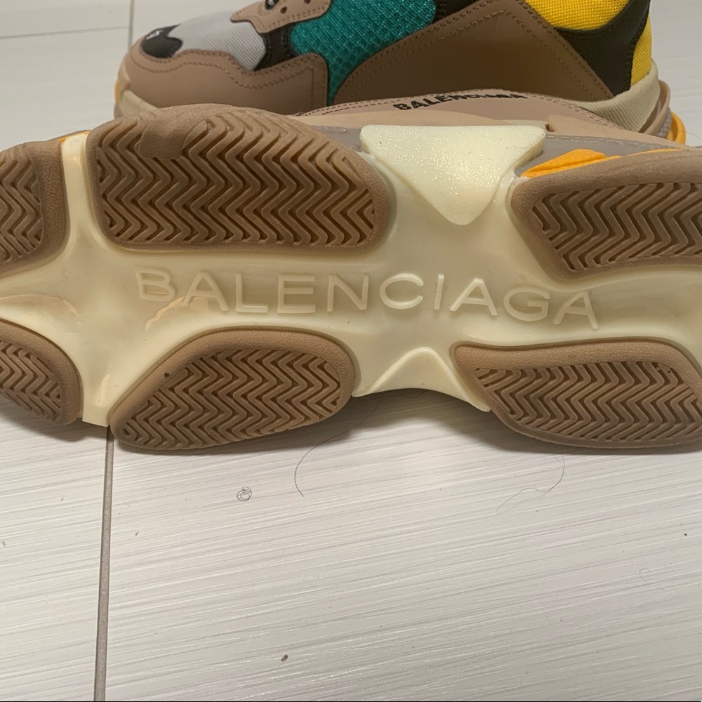 Balenciaga Triple S sneakers - Picture 4 of 4